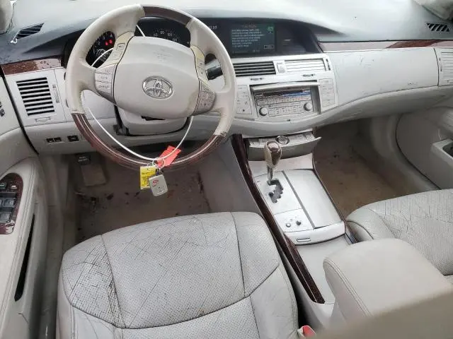 2010 TOYOTA AVALON XL  