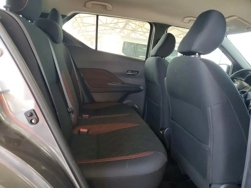 2019 NISSAN KICKS SR  