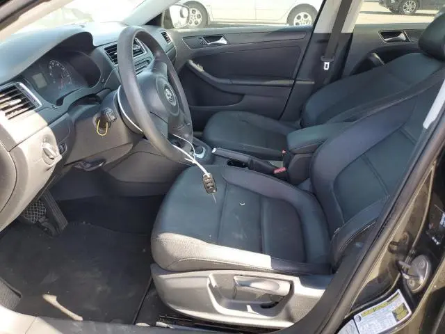 2011 VOLKSWAGEN JETTA SE  