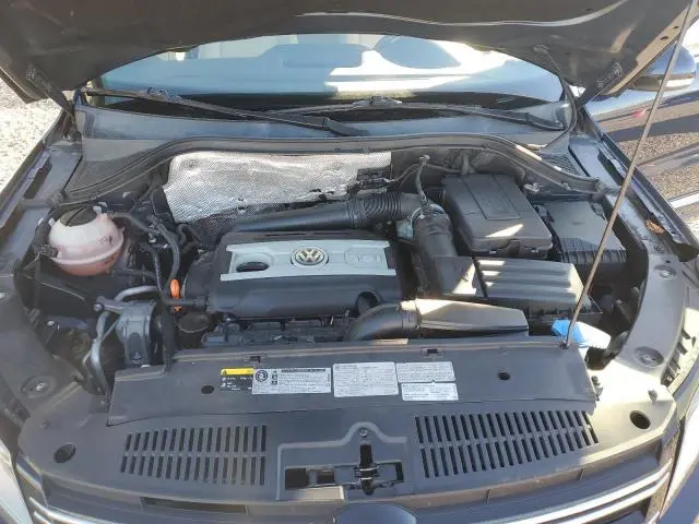 2016 VOLKSWAGEN TIGUAN S  