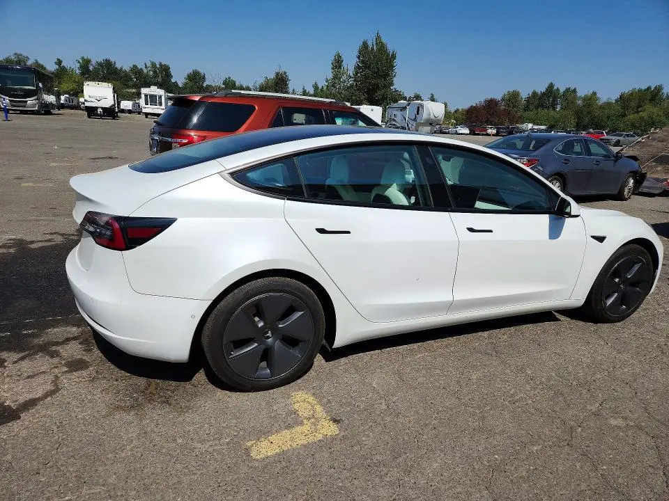 2021 TESLA MODEL 3   