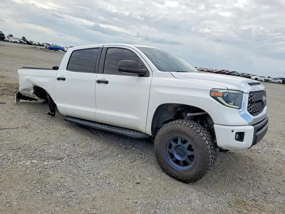 2020 TOYOTA TUNDRA SR5  