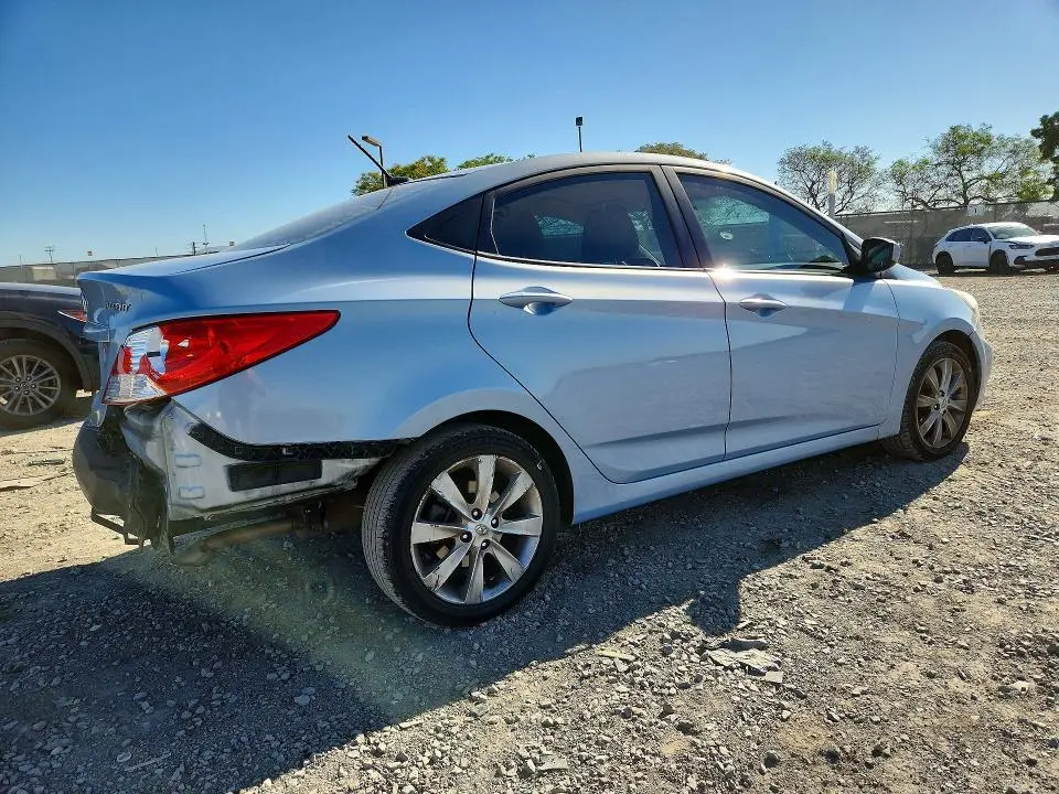 2012 HYUNDAI ACCENT GLS  