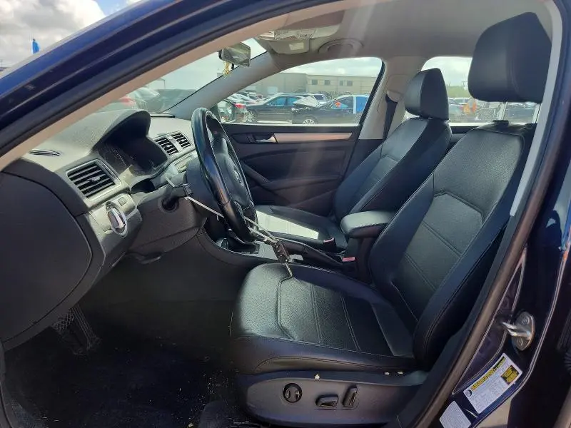 2015 VOLKSWAGEN PASSAT S  