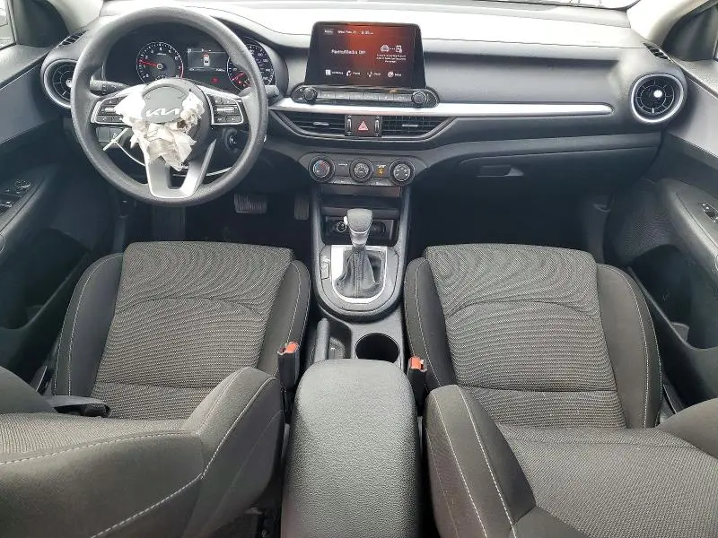 2024 KIA FORTE LX  