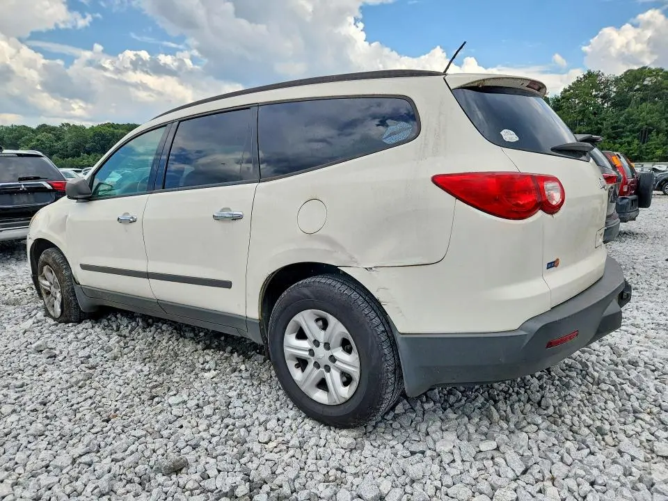 2012 CHEVROLET TRAVERSE LS  
