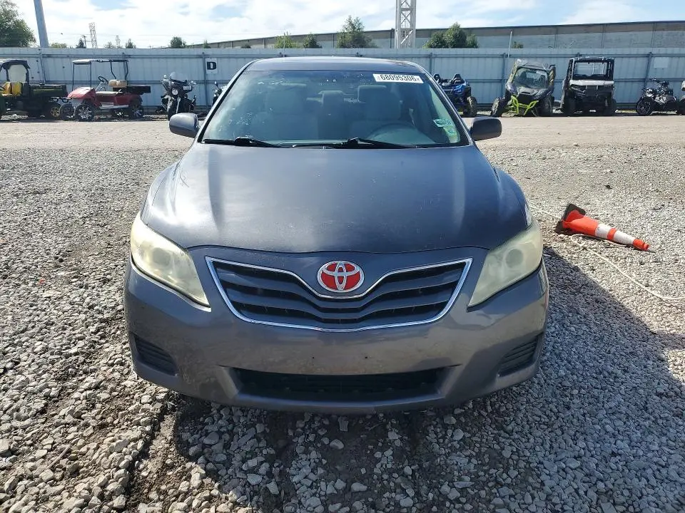 2011 TOYOTA CAMRY LE  
