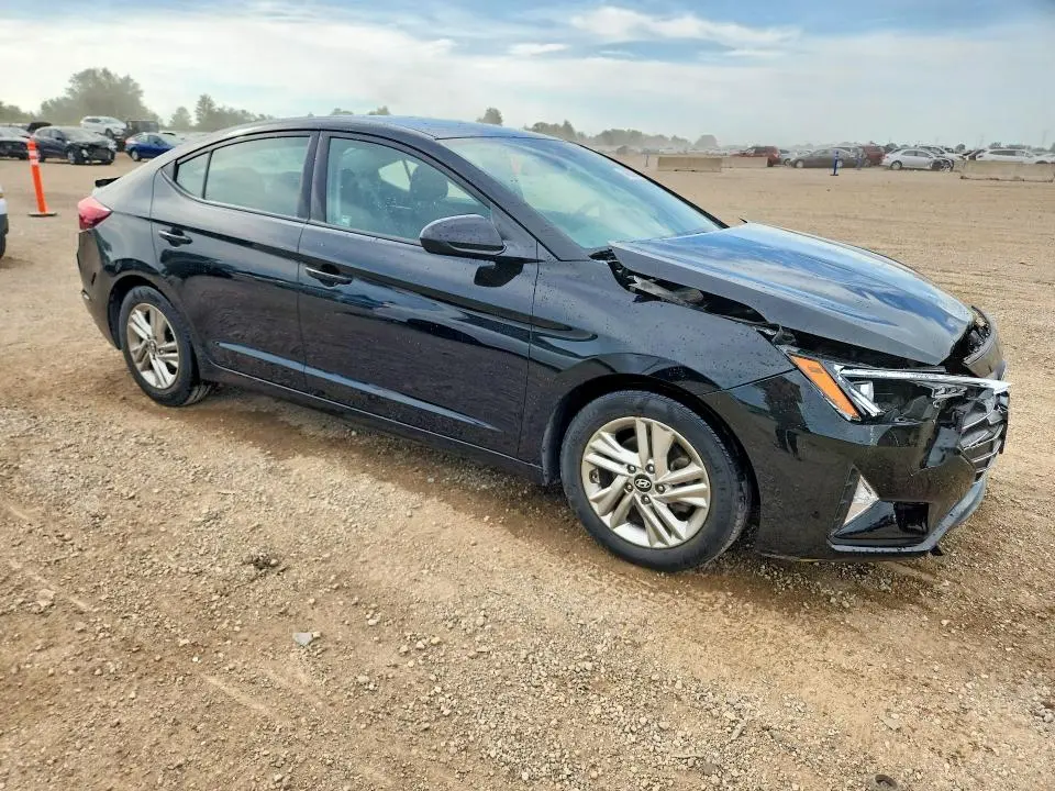 2019 HYUNDAI ELANTRA SEL  