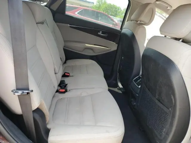 2016 KIA SORENTO LX  