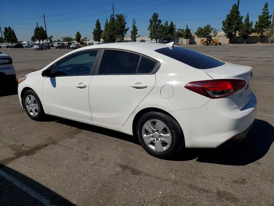 2017 KIA FORTE LX  