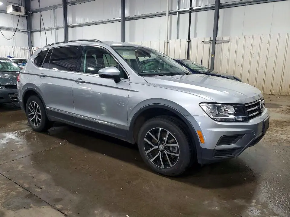 2021 VOLKSWAGEN TIGUAN SE  