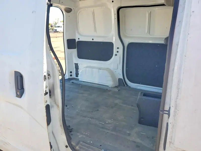 2015 NISSAN NV200 S  