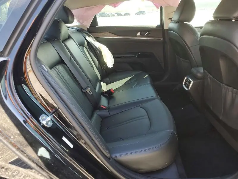 2022 KIA K5 EX  