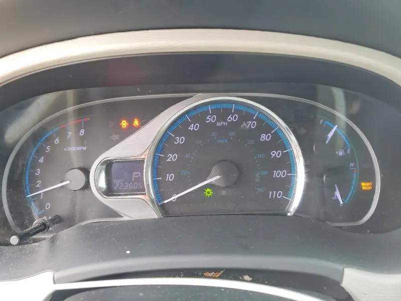 2013 TOYOTA SIENNA XLE 7-PASSENGER  