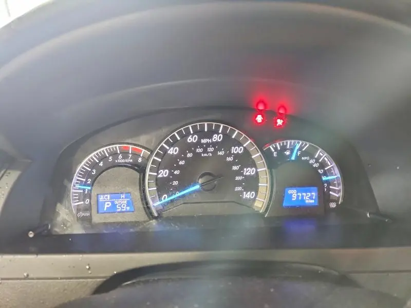 2012 TOYOTA CAMRY SE  