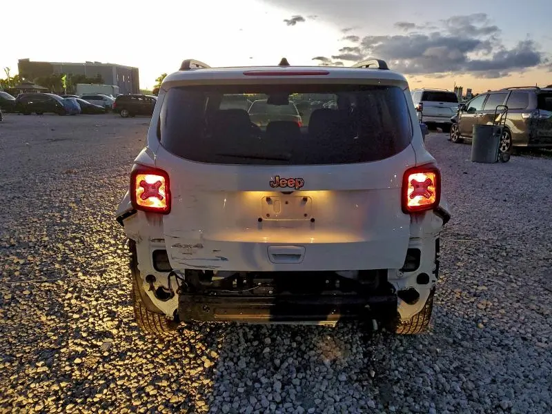 2023 JEEP RENEGADE LATITUDE  
