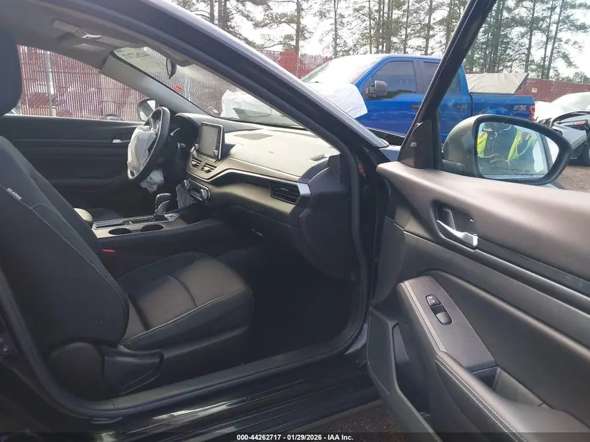 2025 NISSAN ALTIMA SV FWD