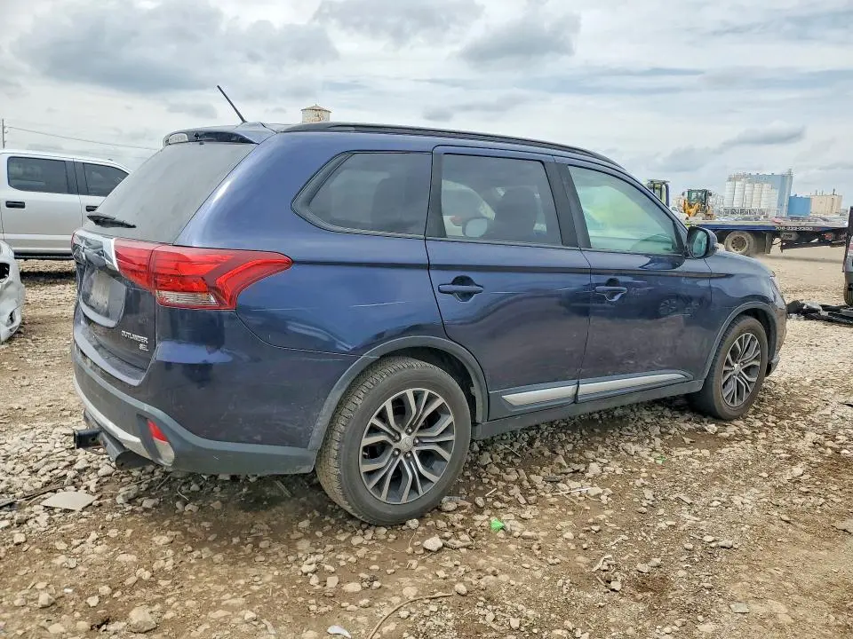 2016 MITSUBISHI OUTLANDER SE  