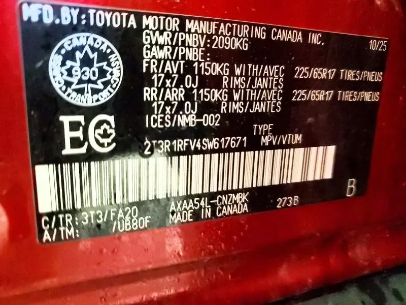 2025 TOYOTA RAV4 XLE  