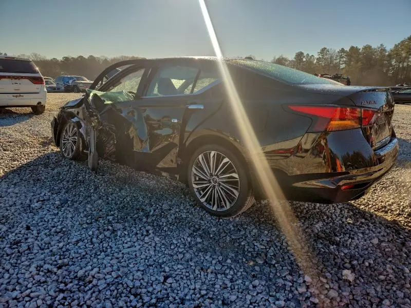 2023 NISSAN ALTIMA SL  