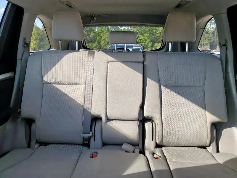 2018 TOYOTA HIGHLANDER LE  