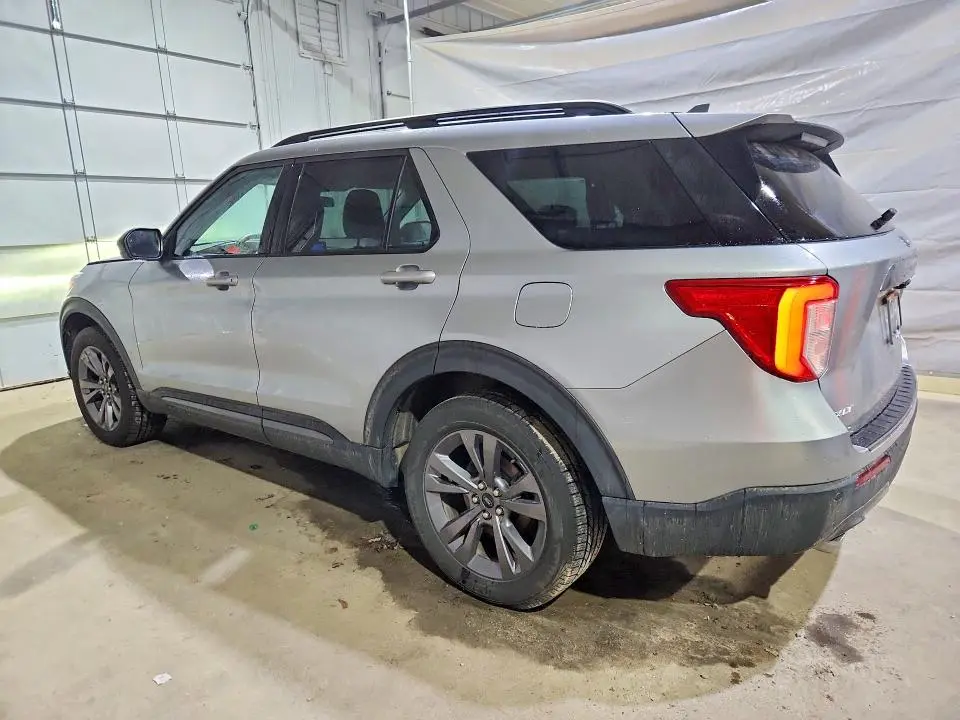 2022 FORD EXPLORER XLT  