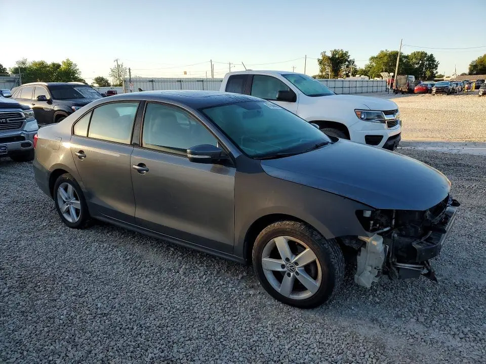 2012 VOLKSWAGEN JETTA TDI  