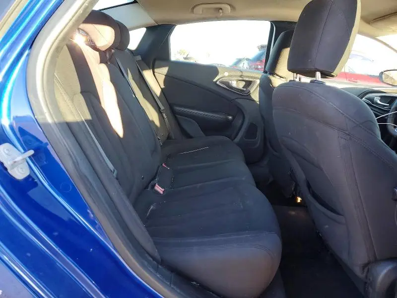 2015 CHRYSLER 200 LIMITED  