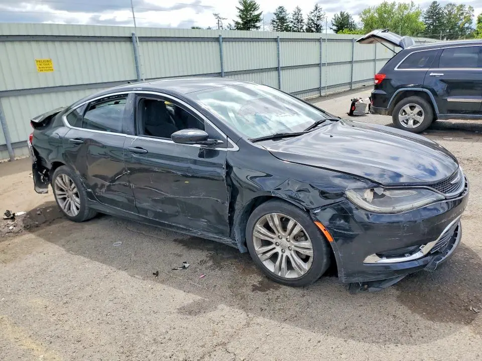 2015 CHRYSLER 200 LIMITED  