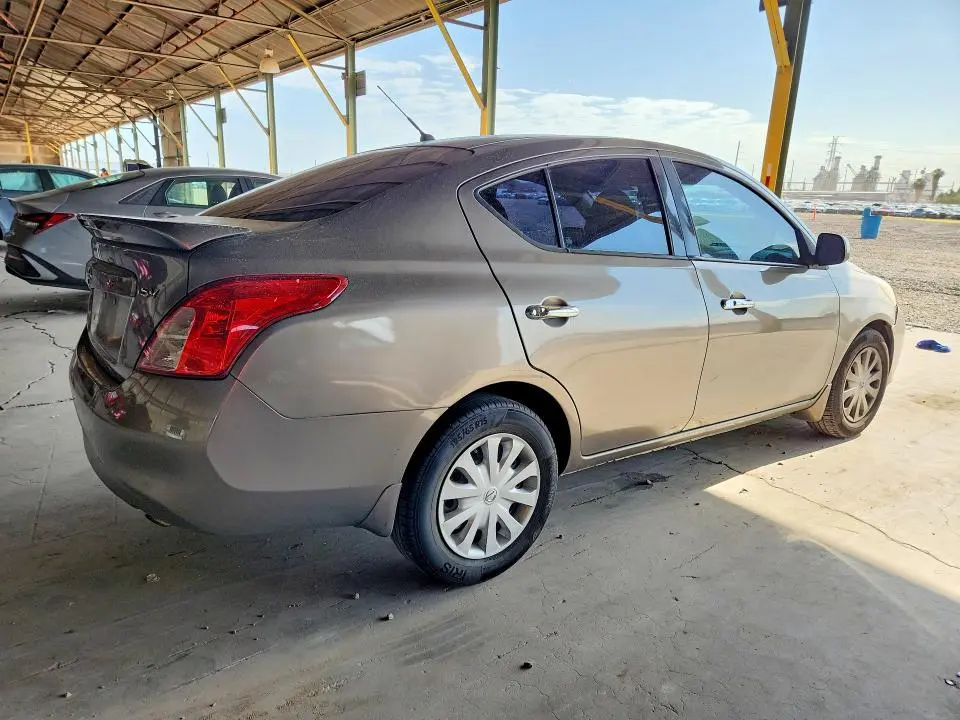 2014 NISSAN VERSA 1.6 SV  