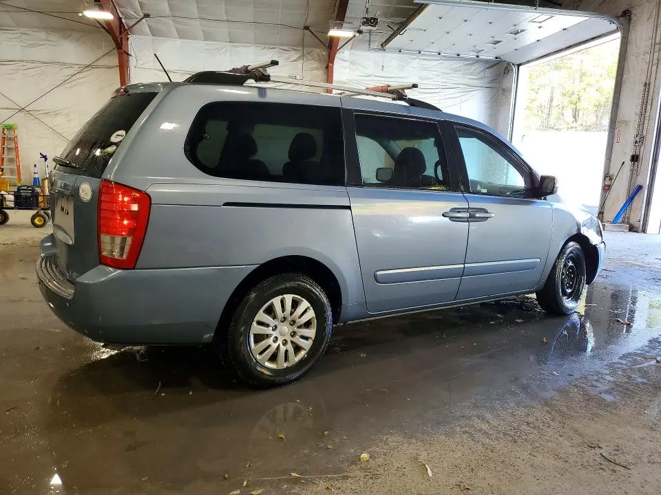 2011 KIA SEDONA LX  