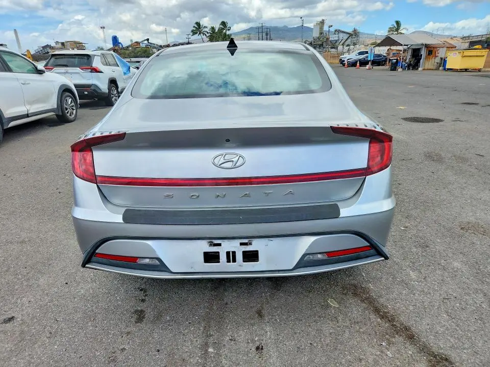 2020 HYUNDAI SONATA SE  