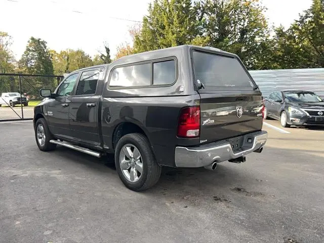 2016 RAM 1500 SLT