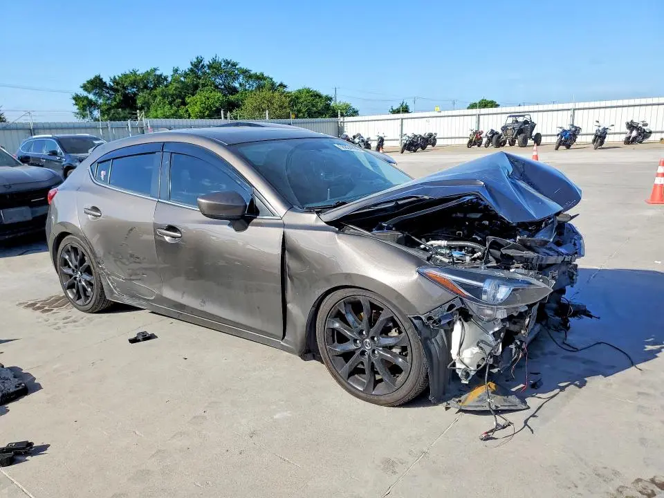 2015 MAZDA 3 TOURING  