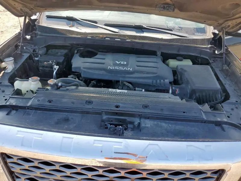 2017 NISSAN TITAN SV  