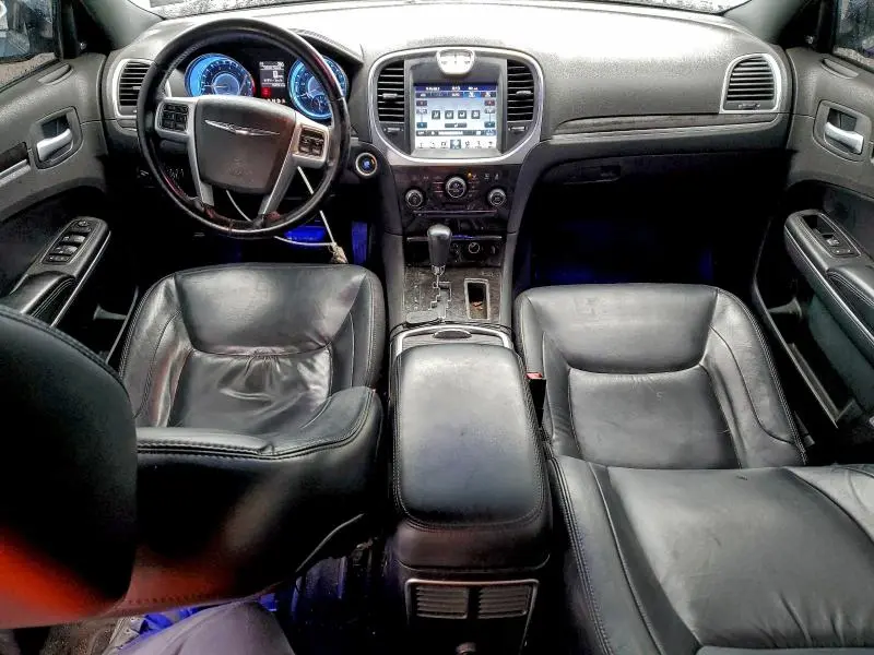 2011 CHRYSLER 300 LIMITED  