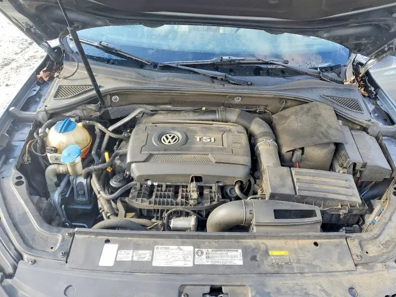 2016 VOLKSWAGEN PASSAT SE  