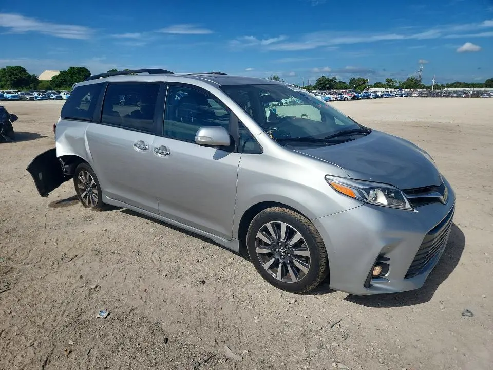 2019 TOYOTA SIENNA LIMITED 7-PASSENGER  