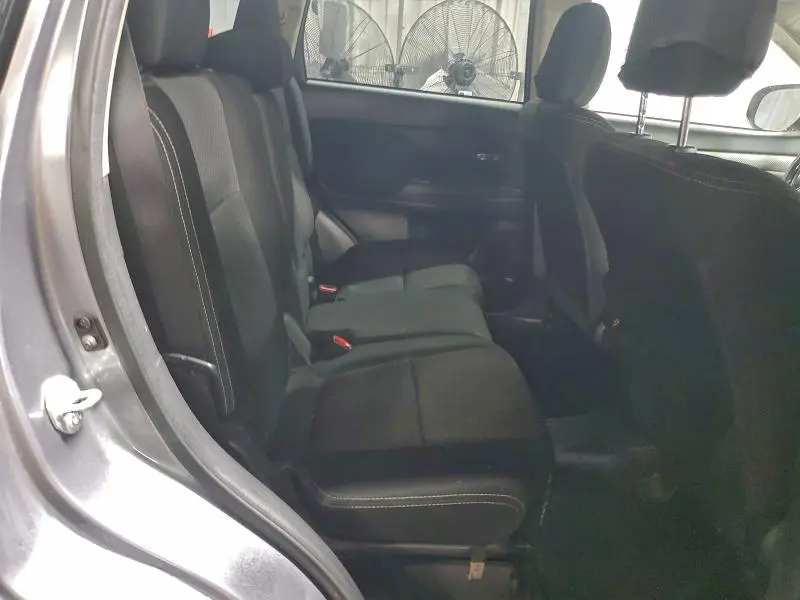 2017 MITSUBISHI OUTLANDER ES  