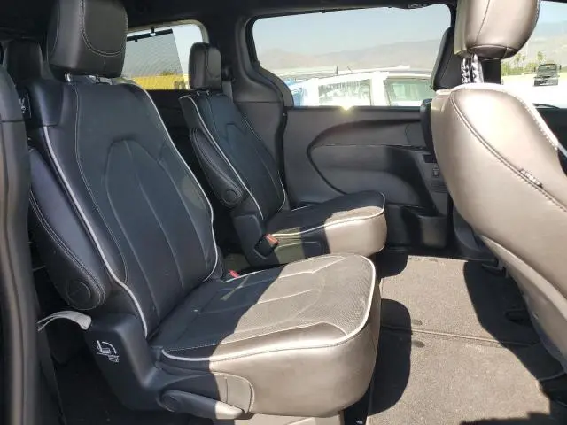 2025 CHRYSLER PACIFICA LIMITED  