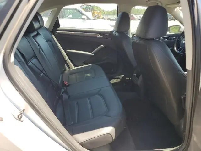 2016 VOLKSWAGEN PASSAT S  