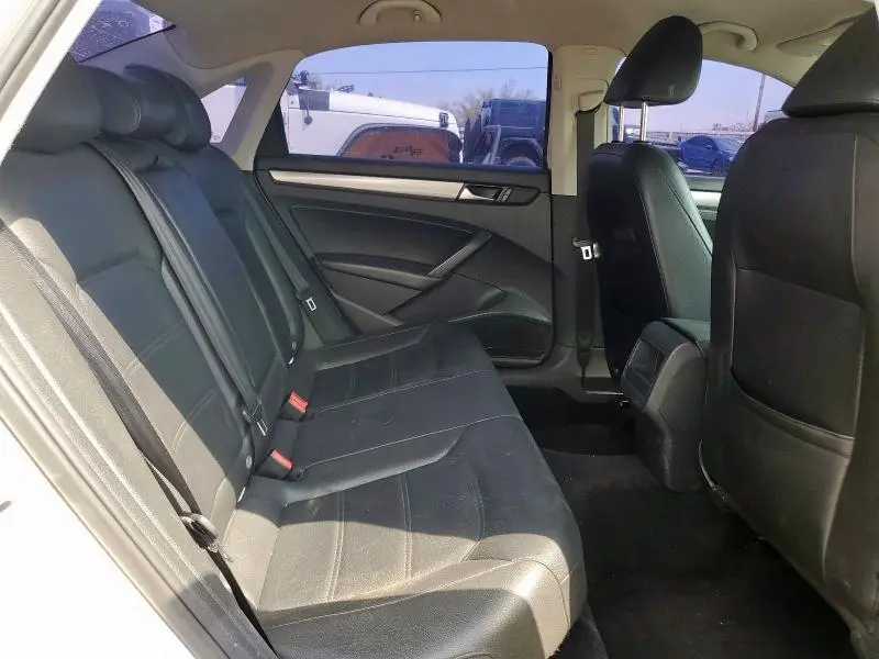 2014 VOLKSWAGEN PASSAT S  