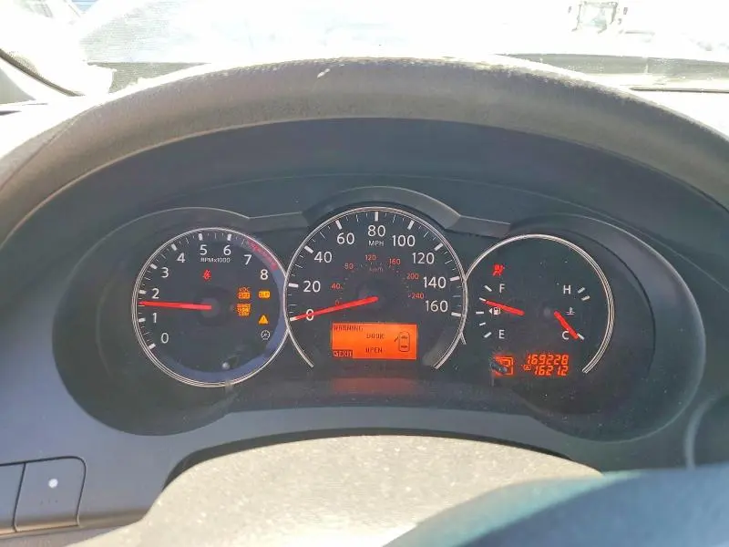 2010 NISSAN ALTIMA SR  