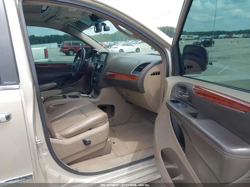 2013 CHRYSLER TOWN & COUNTRY LIMITED