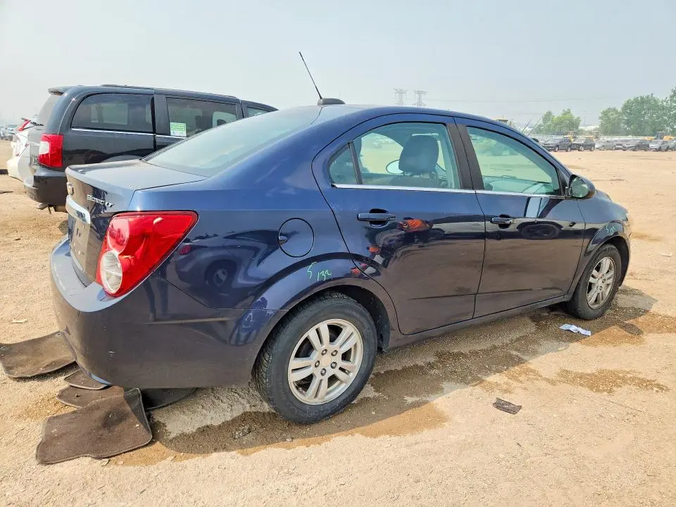2015 CHEVROLET SONIC LT  