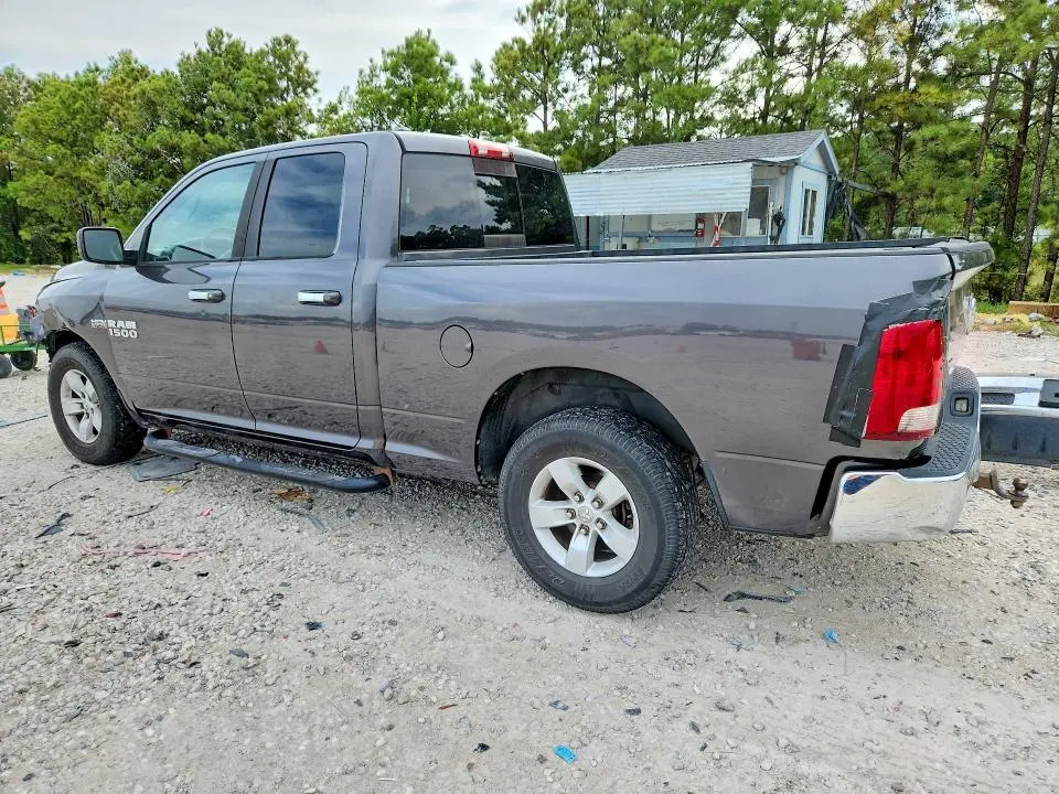 2016 RAM 1500 SLT  
