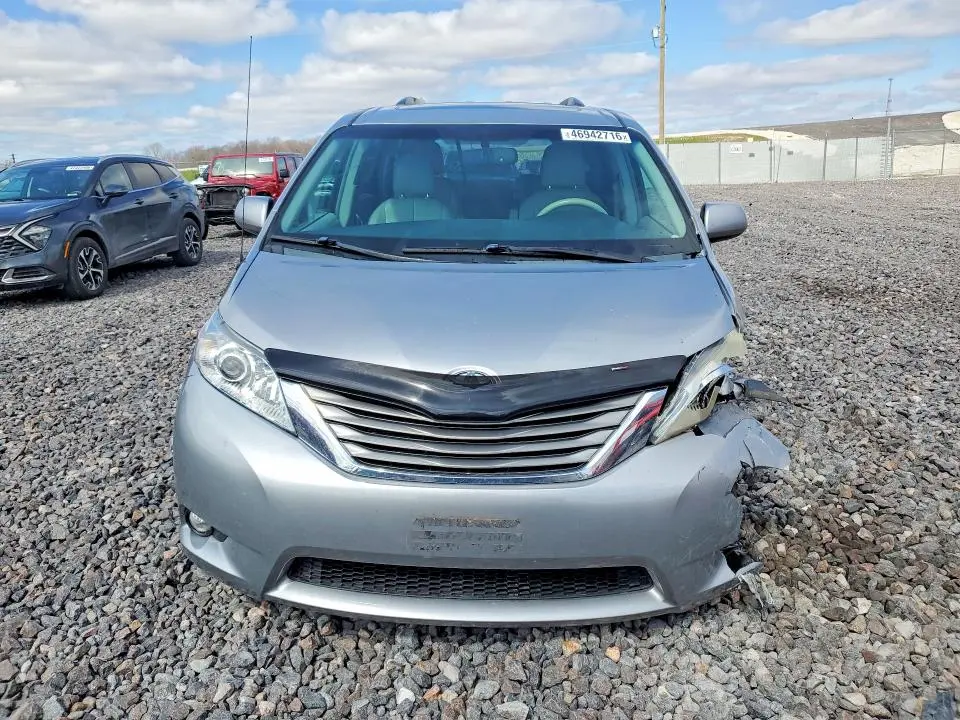 2012 TOYOTA SIENNA XLE 8-PASSENGER  