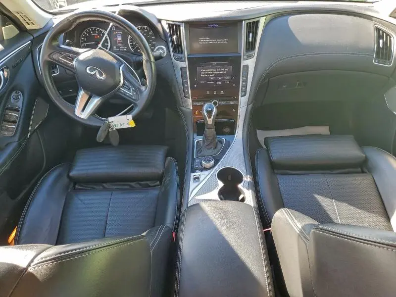 2018 INFINITI Q50 LUXE  