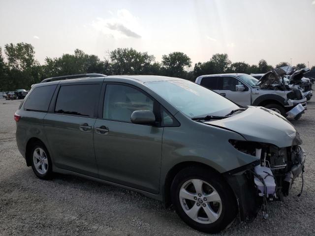 2020 TOYOTA SIENNA LE