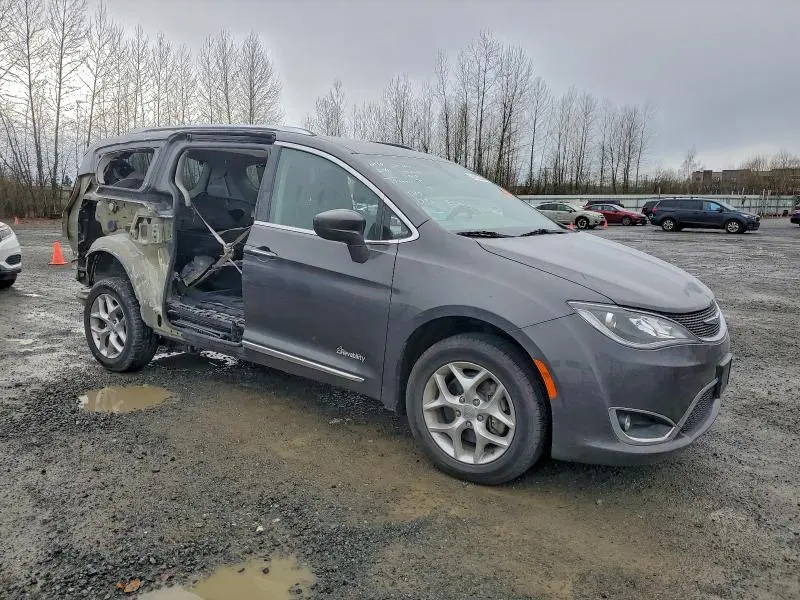 2019 CHRYSLER PACIFICA TOURING L PLUS  